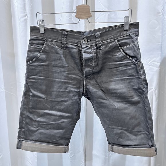 H&M Barcelona Folded Bottom Black Waxed Denim Shorts - Slim Fit - Picture 1 of 9